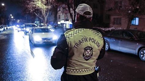 İ­s­t­a­n­b­u­l­ ­V­a­l­i­s­i­:­ ­­Y­ı­l­b­a­ş­ı­ ­G­e­c­e­s­i­ ­İ­ç­i­n­ ­3­4­ ­B­i­n­ ­2­4­7­ ­G­ü­v­e­n­l­i­k­ ­M­e­n­s­u­b­u­ ­G­ö­r­e­v­ ­Y­a­p­a­c­a­k­­